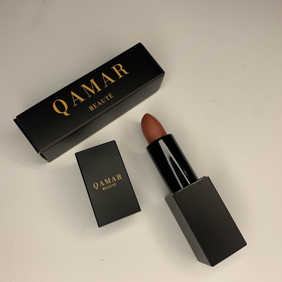 Lipstick - Picture 3 of 14